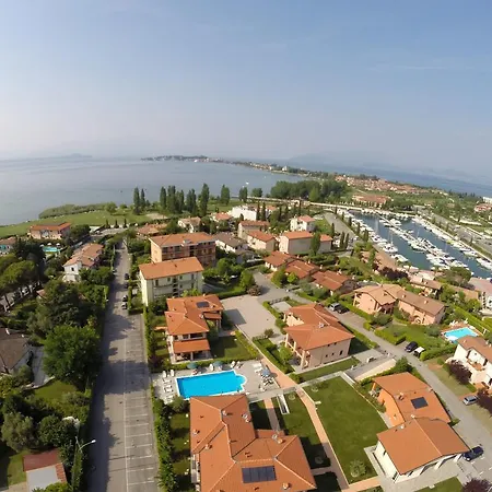 Hotel apartamentowy Bellasirmione - Acquachiara