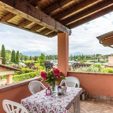 Hotel apartamentowy Bellasirmione - Acquachiara 3*
