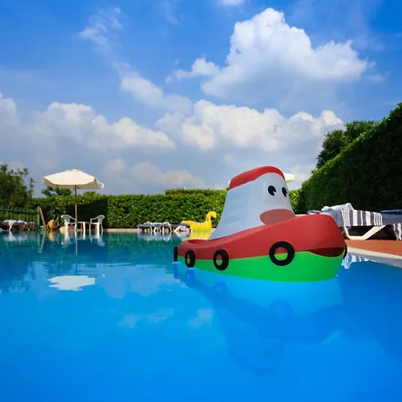 Bellasirmione Aparthotel 3*