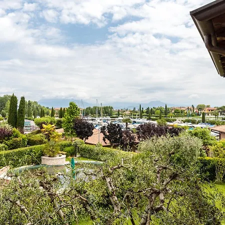 Aparthotel Bellasirmione
